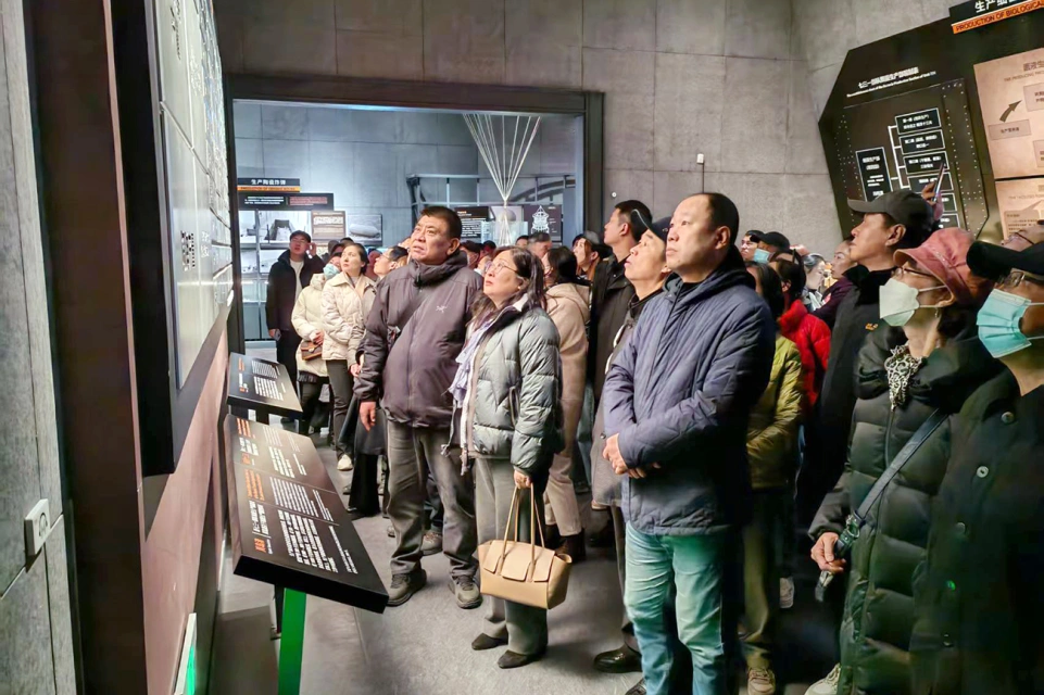 緬懷先烈志 清明祭英魂——哈藥集團(tuán)所屬各企業(yè)黨組織開展清明節(jié)主題系列活動(dòng)